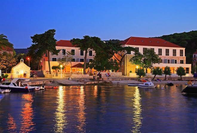 Hotel lipa postira