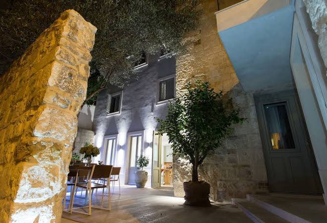 Heritage hotel 19