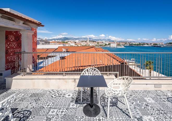 Maestral accomodation group