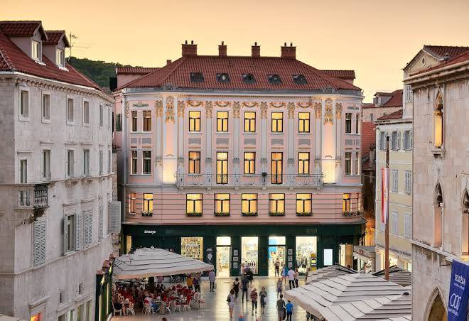 Piazza heritage hotel