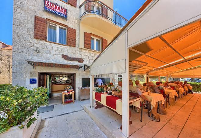 Hotel Trogir Image