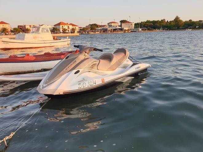 Rent a jetski sukosan