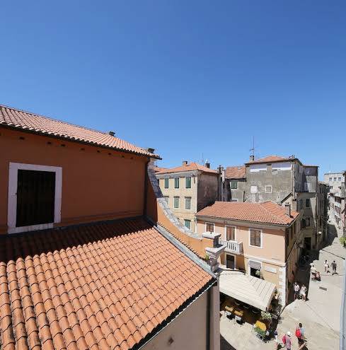 Idassa atrium