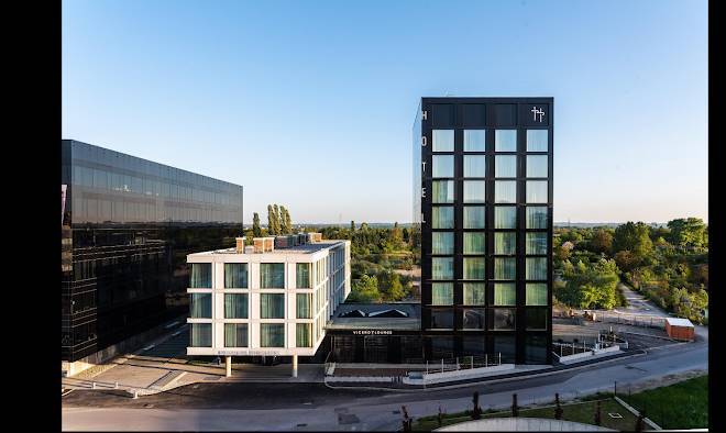 International business hotel