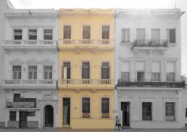 Bed and breakfast central havana
