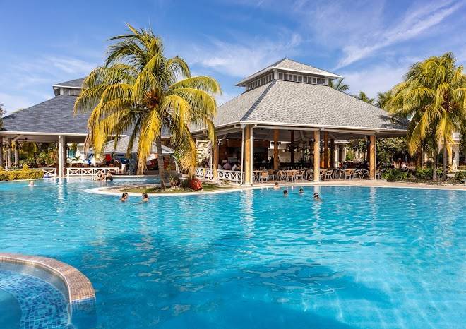 Fiesta americana holguin costa verde