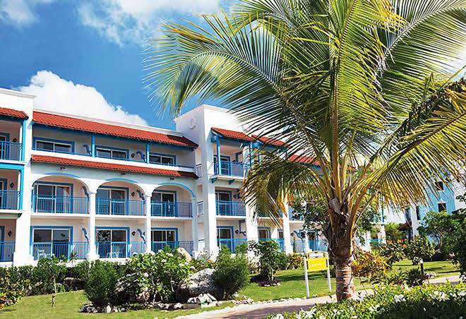 Sanctuary at grand memories santa maria