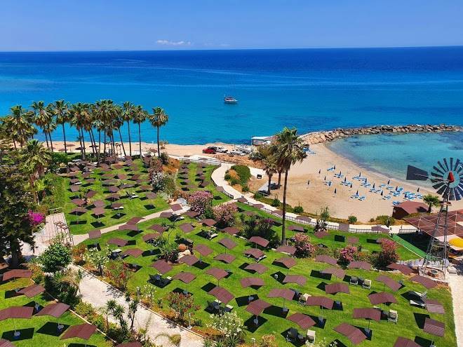 Cavo maris beach hotel
