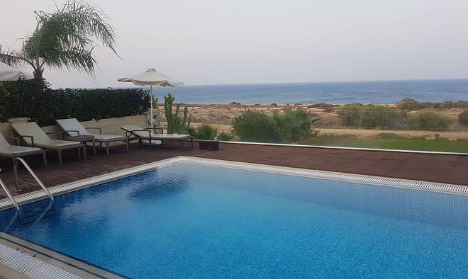 Leonies By The Sea Image