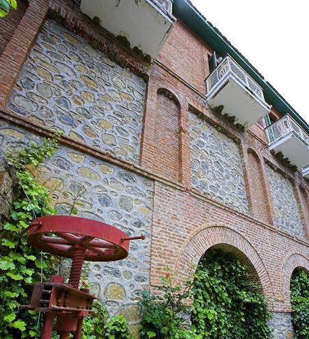 New Helvetia Hotel Image