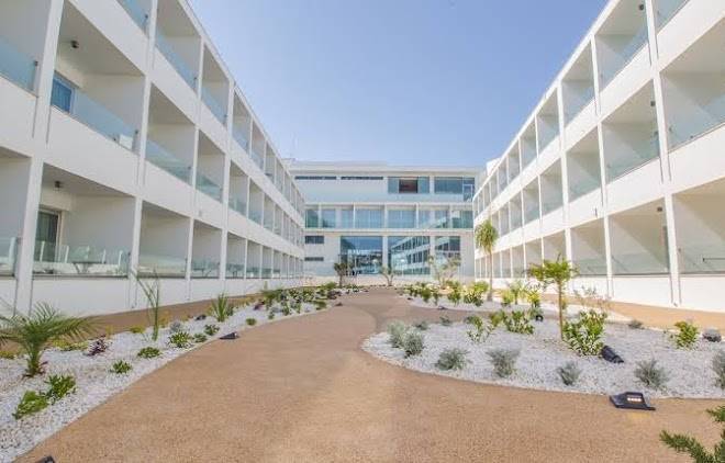 Nicholas Color Hotel Image