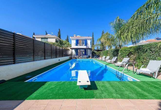 Penelope Beach Hotel Image