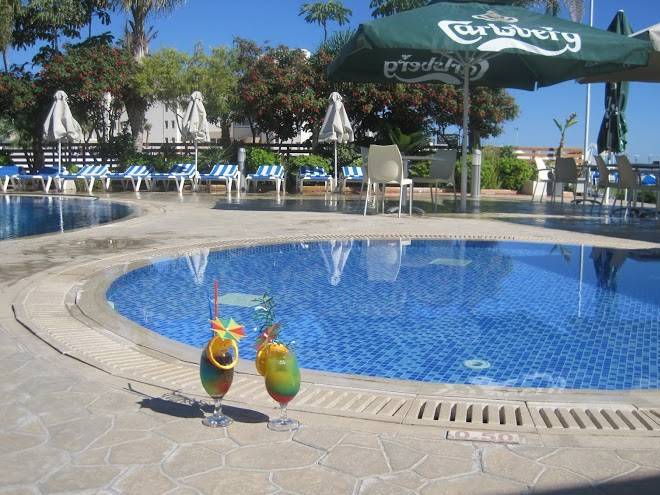 Polyxenia Isaak Beach Restaurant Image