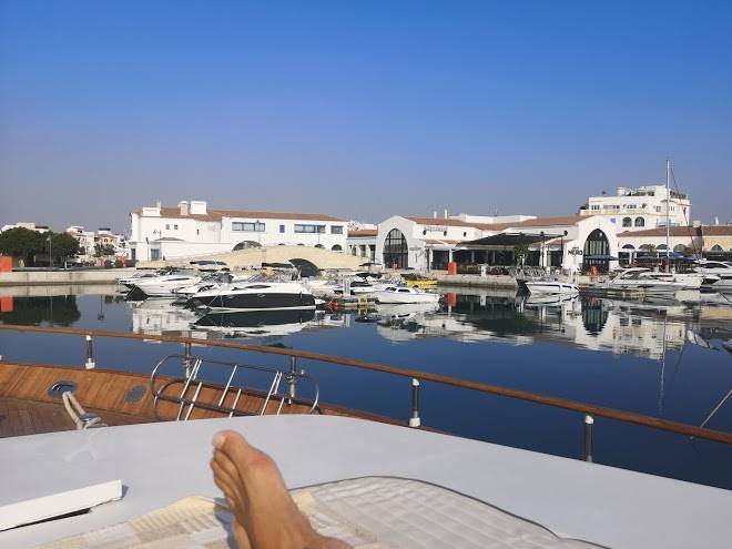 Alcyon Blue Yacht Image