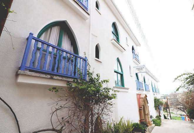 Axiothea hotel