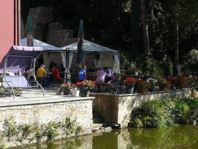 Hotel ve mlejne