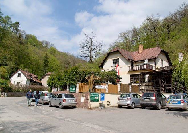 Restaurace a penzion pod draci skalou