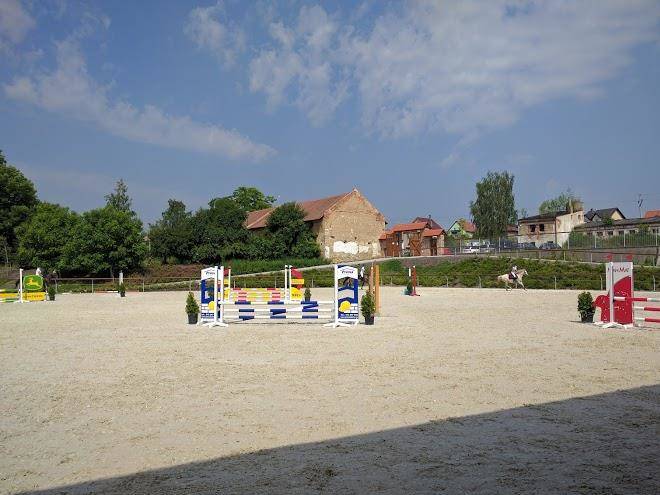 Jezdecke centrum kralovicky dvur
