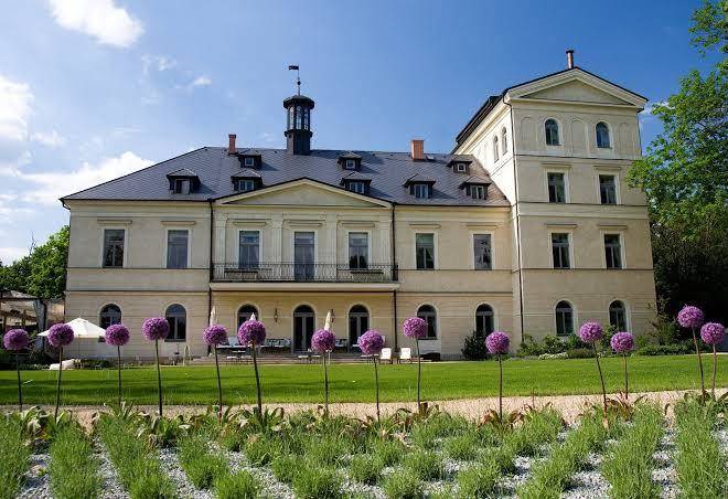 Chateau mcely