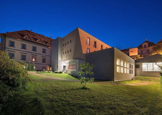 Maxmilian lifestyle resort