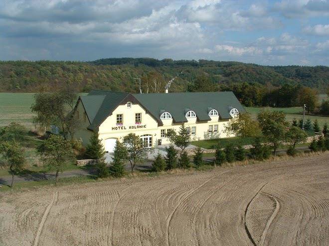 Hotel colonies