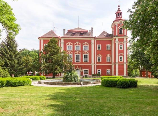 Detenice castle