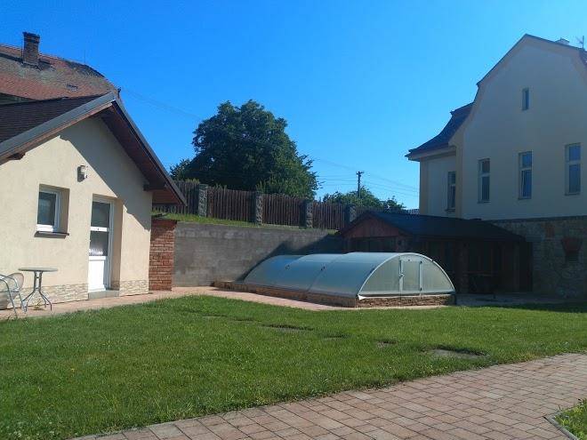 Hostinec u rybnika