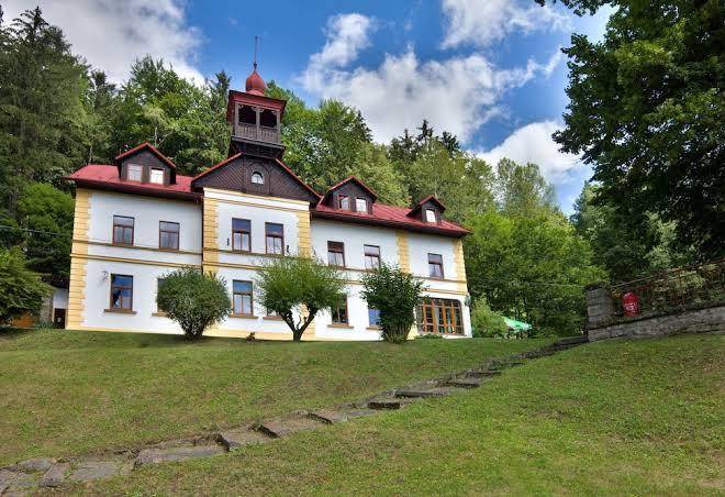 Restaurace Pod Sikmou Vezi Image