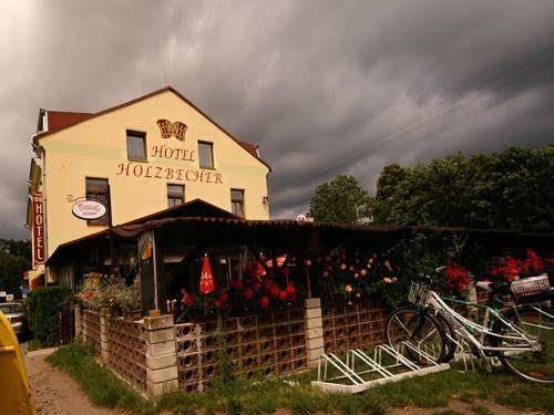 Hotel holzbecher