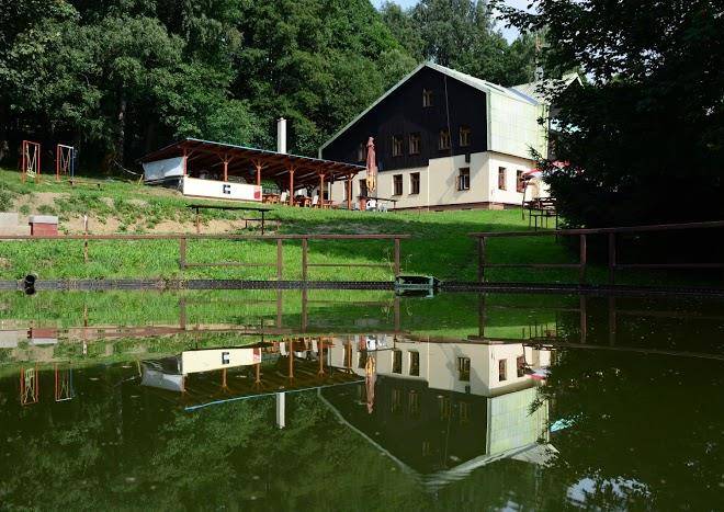Penzion stastnej kopec restaurace s letni terasou