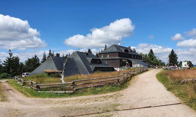 The staghorn mountain hut