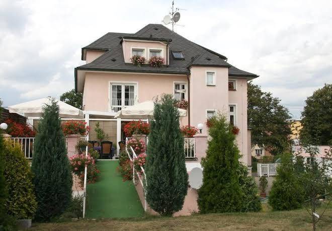 Pension garni hotel rainbow ullischova zuzana