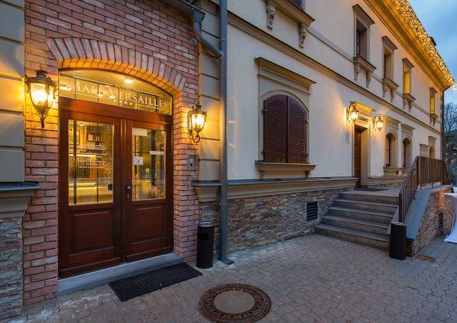 Restaurace male versailles