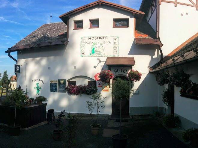 Hostinec u pejska a kocicky