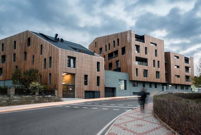 Lakepark residence