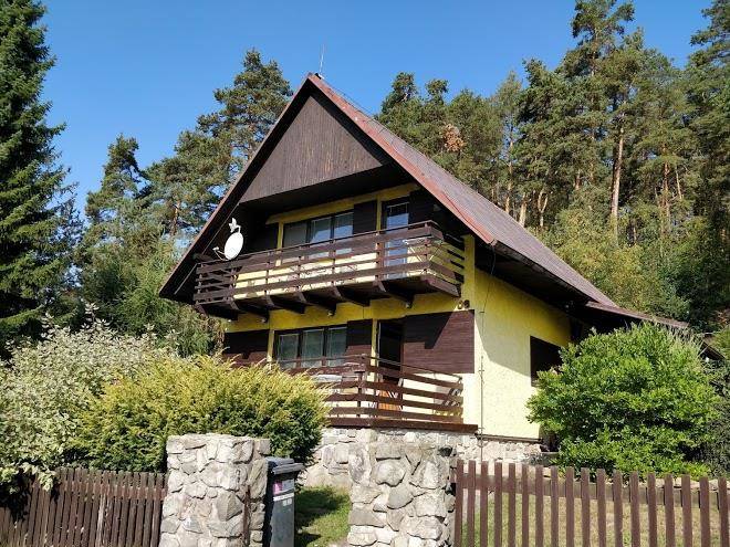 Roubenka u lesa