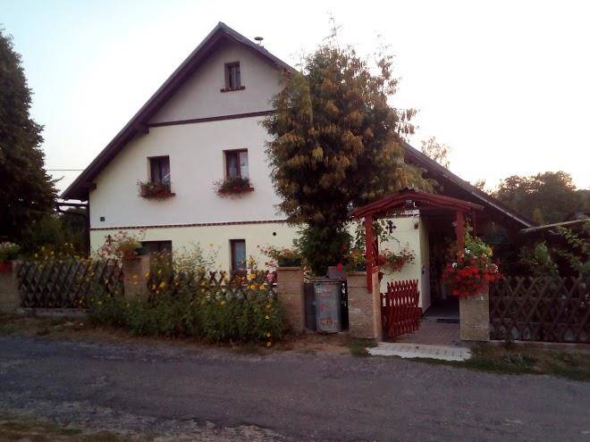 U tri kocek