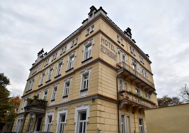 Hotel stekl