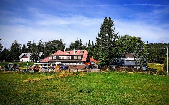 Mountain hotel rezek