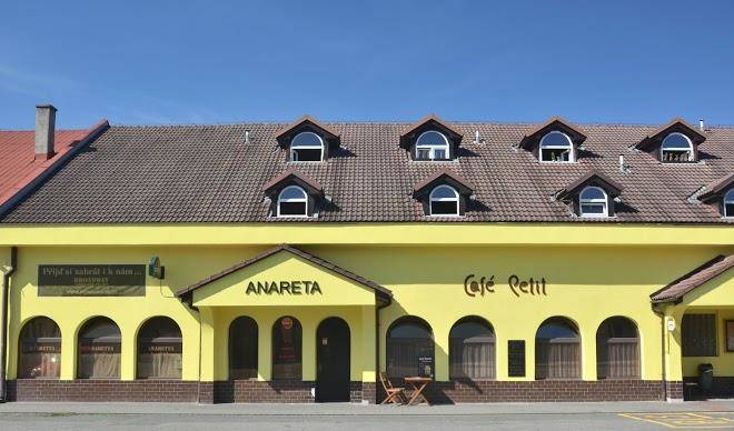 Anaret pension & petit cafe