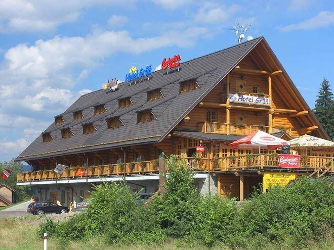 Hotel grun