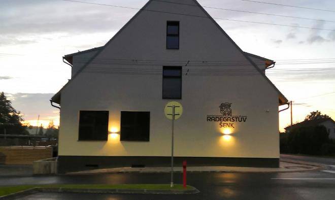 Radegastuv senk