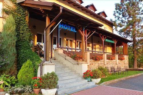 Mountain hotel sadek