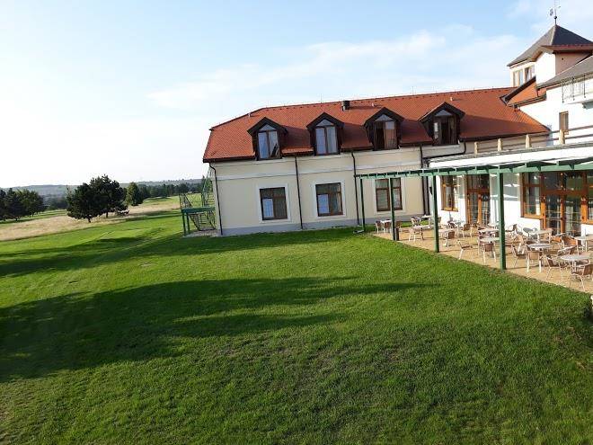 Darovansky dvur resort kongres & golf hotel