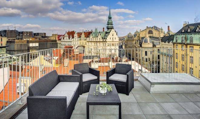 4 arts suites