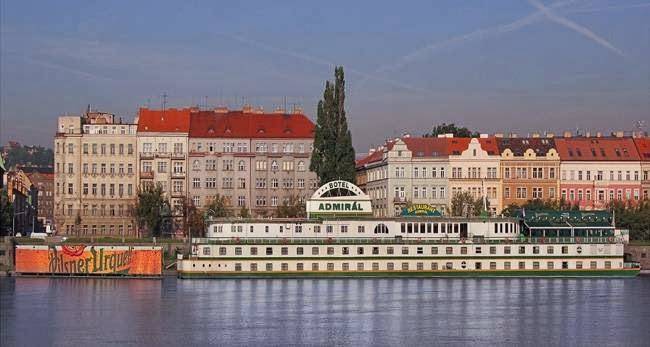 Botel admiral