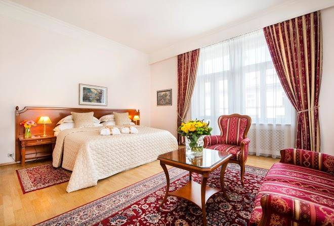 Boutique hotel seven days
