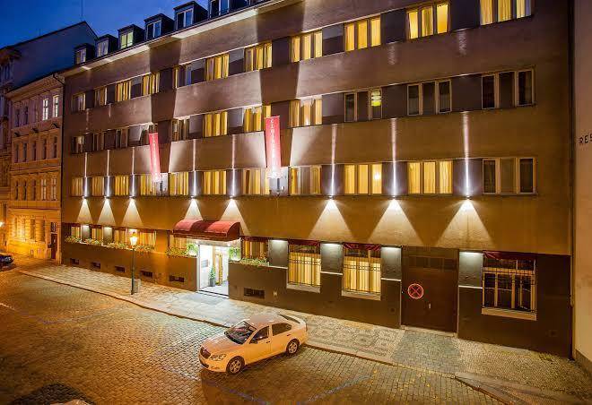 Cloister inn hotel