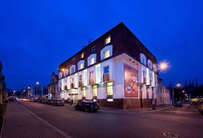 Hotel Henrietta Image