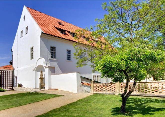 Hotel monastery